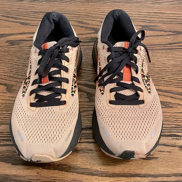 Adrenaline GTS Brooks Limited Edition - Picture 2 of 9